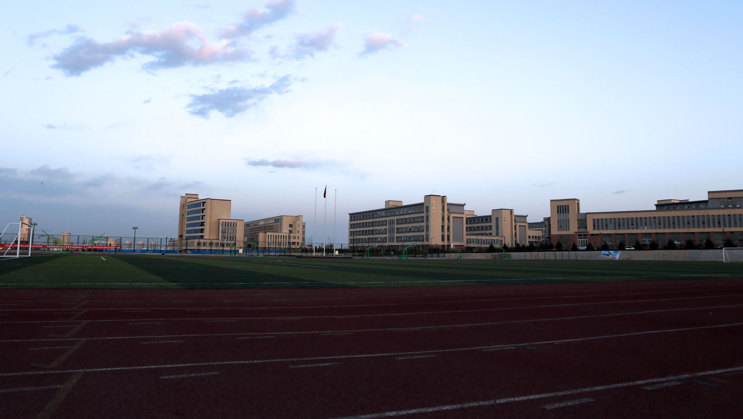太原理工科技大学什么学院_太原理工大学艺术学院(2)